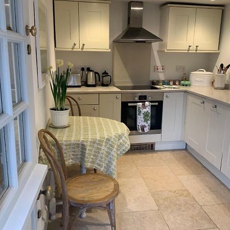 Masons Cottage, An Idyllic Retreat In An Area Of Outstanding Beauty, Close To Blenheim Palace, Oxford & The Cotswolds Stonesfield Exterior photo