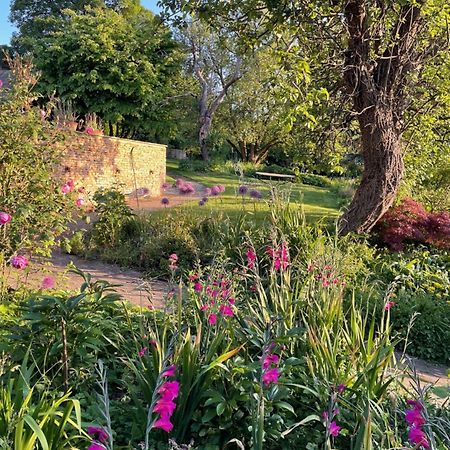 Masons Cottage, An Idyllic Retreat In An Area Of Outstanding Beauty, Close To Blenheim Palace, Oxford & The Cotswolds Stonesfield Exterior photo