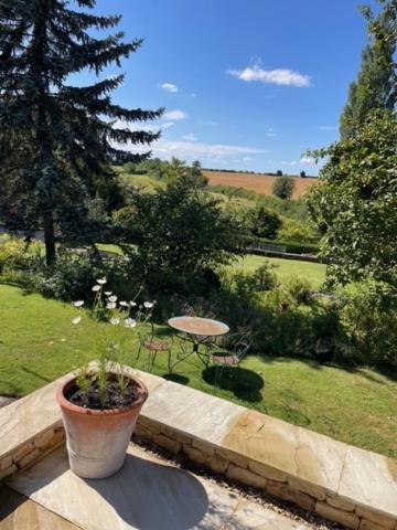 Masons Cottage, An Idyllic Retreat In An Area Of Outstanding Beauty, Close To Blenheim Palace, Oxford & The Cotswolds Stonesfield Exterior photo